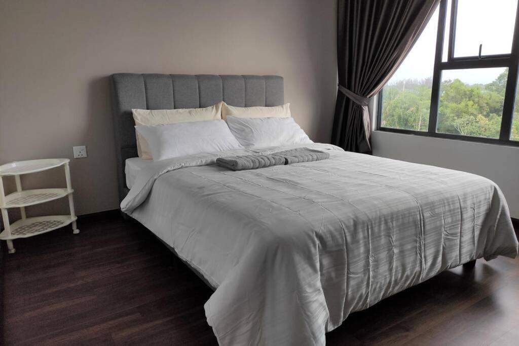 Cozzyhome@Rex Bdc Kuching Luaran gambar